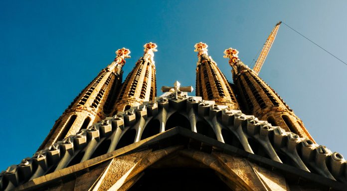 sagrada familia, (Image Source: Pexels) sagrada familia
