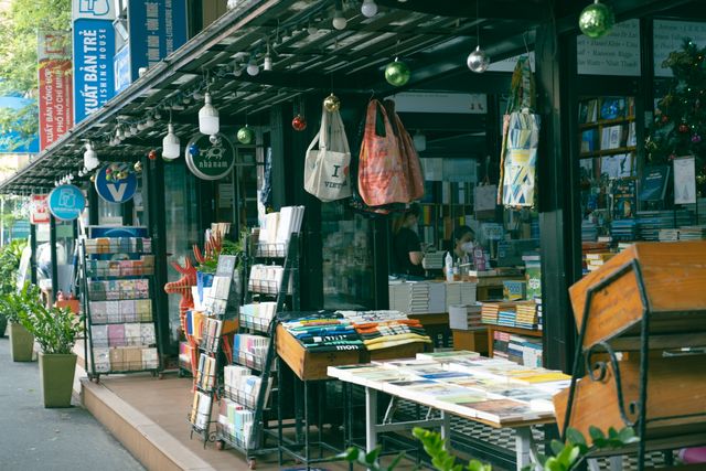unique book stores
