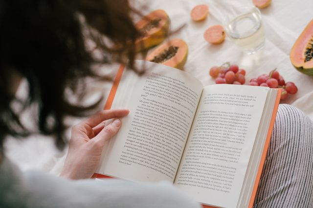 Cityscopes through travel books