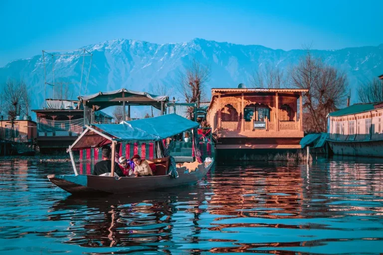 Best Things To Do In Dal Lake, Srinagar