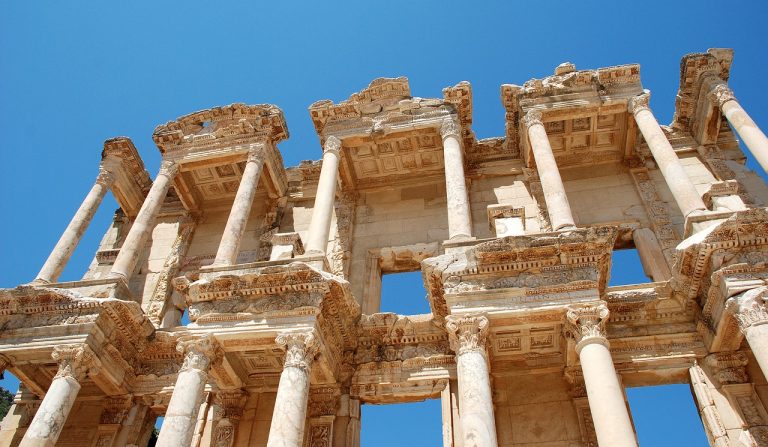 Travel Guide To Ephesus In Turkey