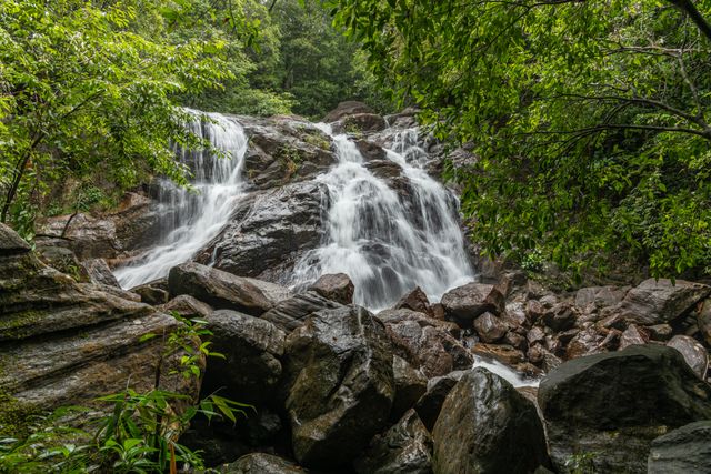 beautiful iruppu waterfalls