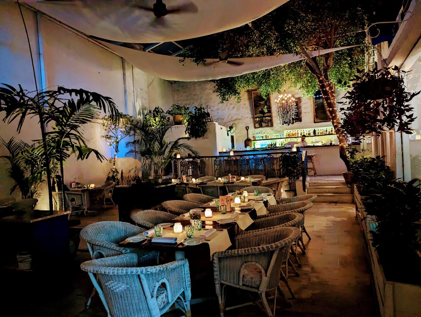 6 Best Spots For Candle Light Dinner In Bangalore