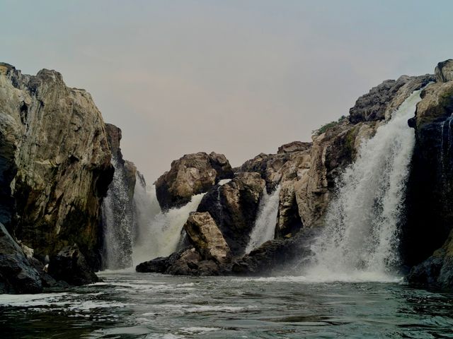 Mekedatu is one ofthe best tourist places to visit near bangalore