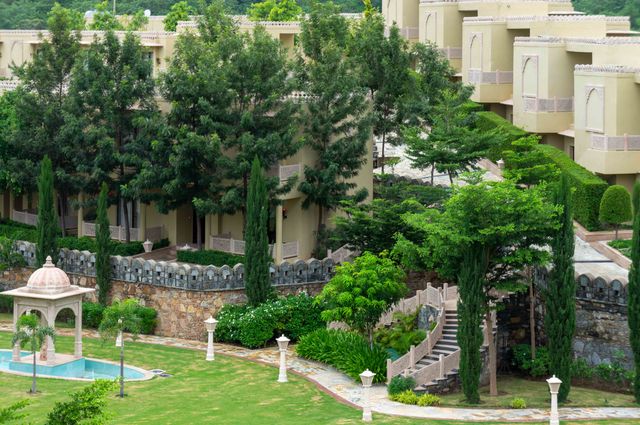 one of the best resorts in jaipur for couples