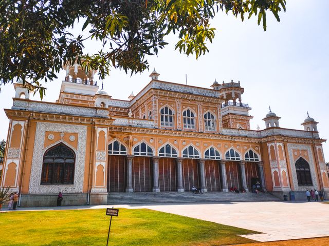 check for the jaganmohan palace timings before visiting