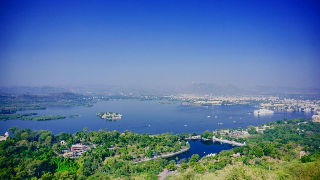 lake pichola