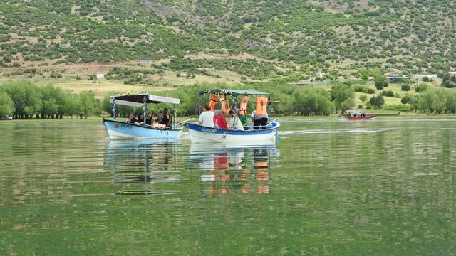 must try activity - pykara lake boating