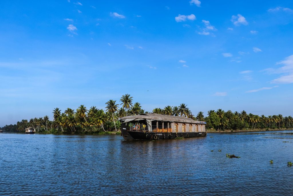 alleppey houseboat