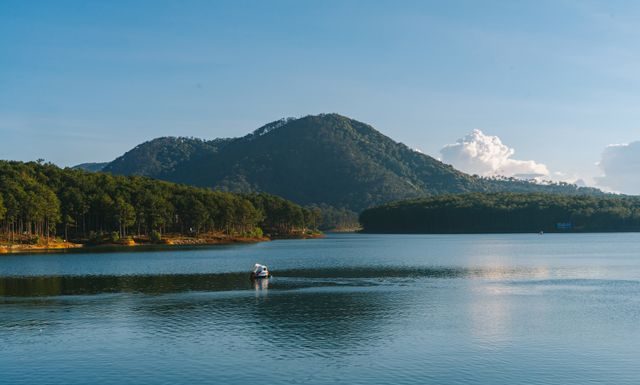 pykara lake, (Image Source: Pexels) pykara lake