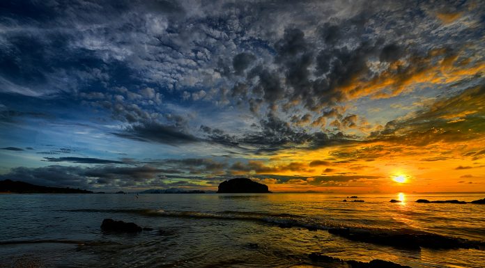 Serenity Beach Pondicherry, (Image Source: Unsplash) Serenity Beach Pondicherry