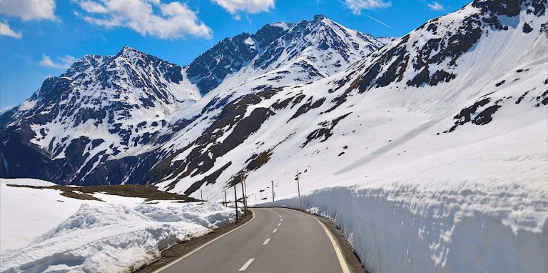 Rohtang Pass Guide For That Ultimate Thrill In The Himalayas