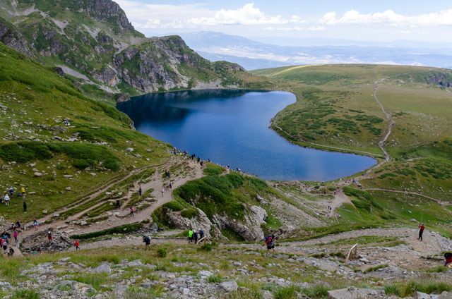 what is famous in dharamshala: lakes, mountains and trekking trails