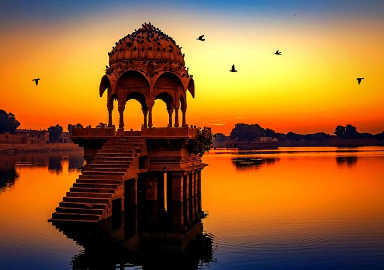 Guide To Gadisar Lake Jaisalmer, A Lake That Never Dries