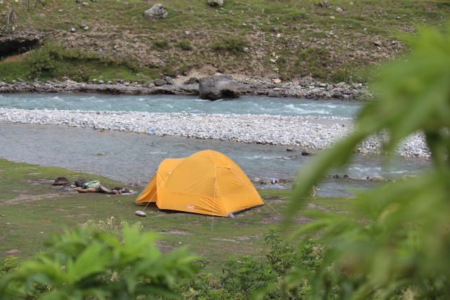 river rafting and camping in rishikesh for an experience of a lifetime.