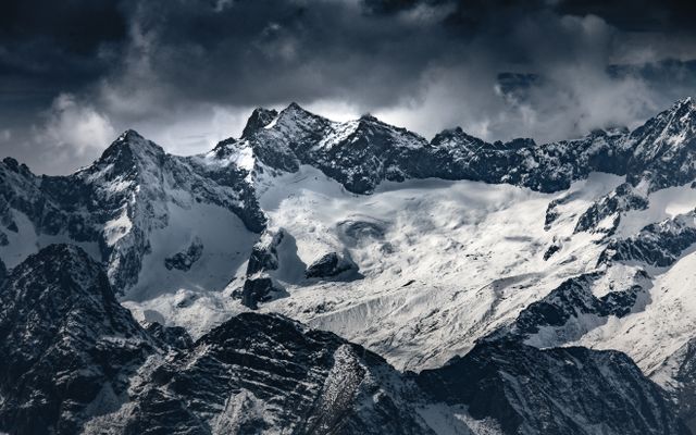 one should be well prepared for a winter trekking in uttarakhand 