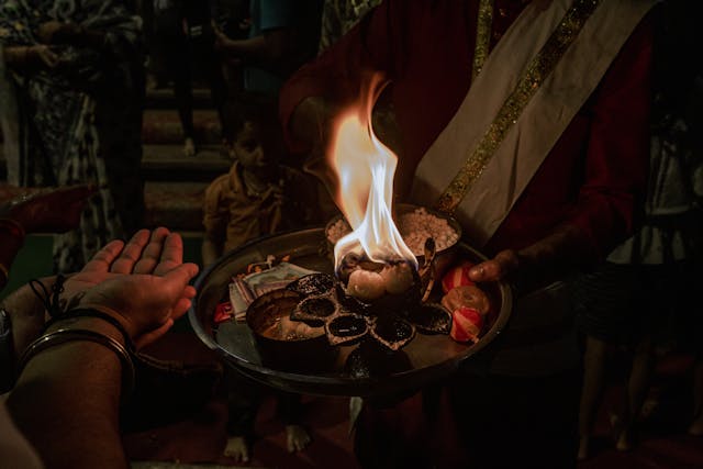 religious places to see in dhanaulti