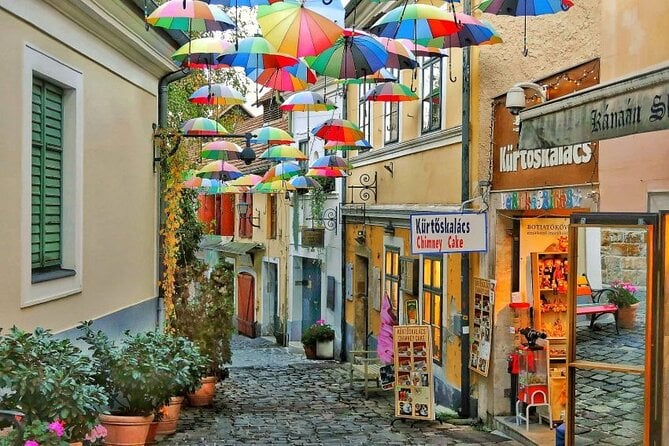 stone-clad lanes and old Magyar houses in baroque architecture.