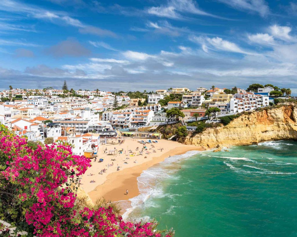 there are many beautiful beach resorts in the algarve