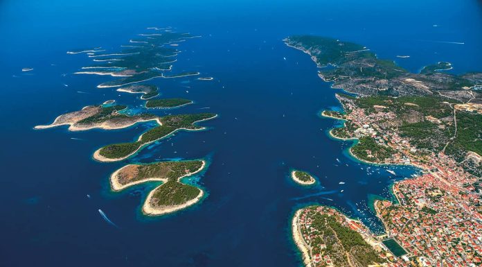island hopping in croatia