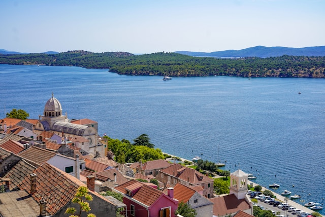 thousand islands scattered across the Adriatic Sea.