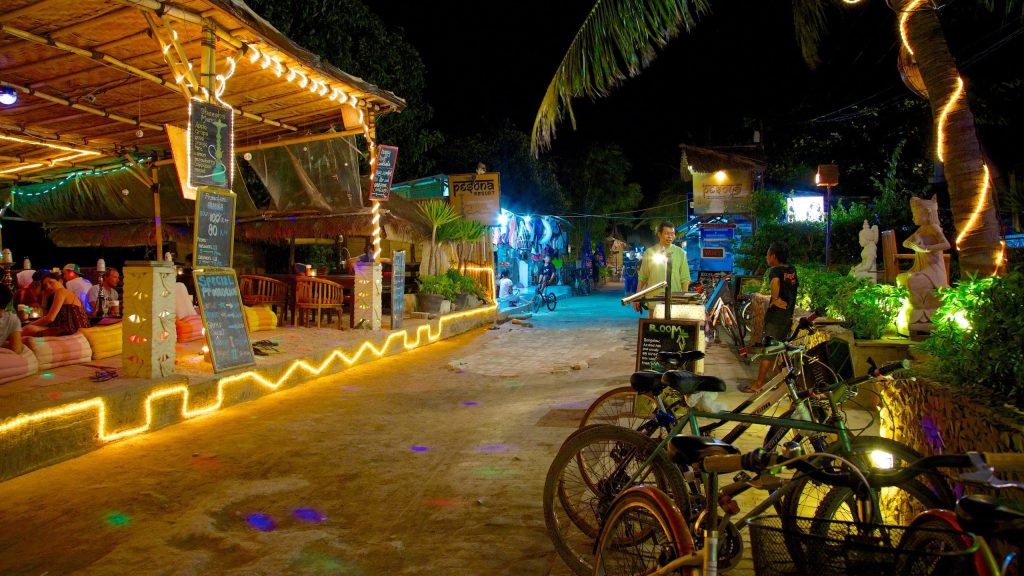 nightlife in the islands is great