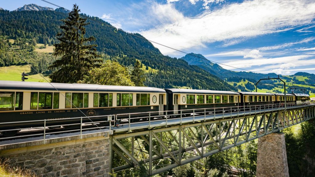 scenic trains in switzerland