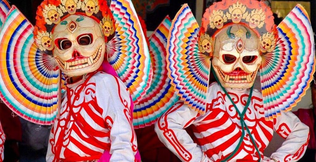 honor Skyoba Jigten Gombo, the founder of the Digungpa section of Tibetan Buddhism.