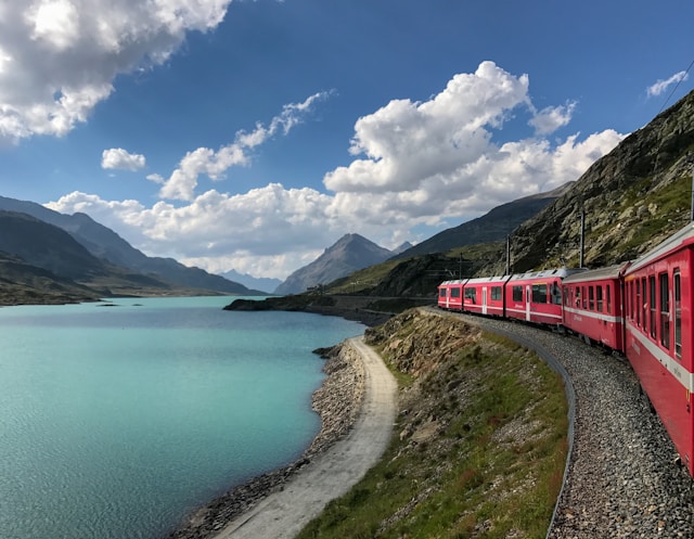 scenic train rides in switzerland