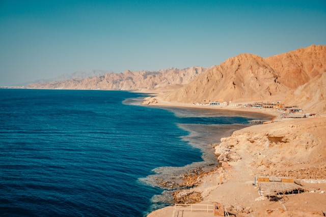 laid-back atmosphere with a relaxed shoreline