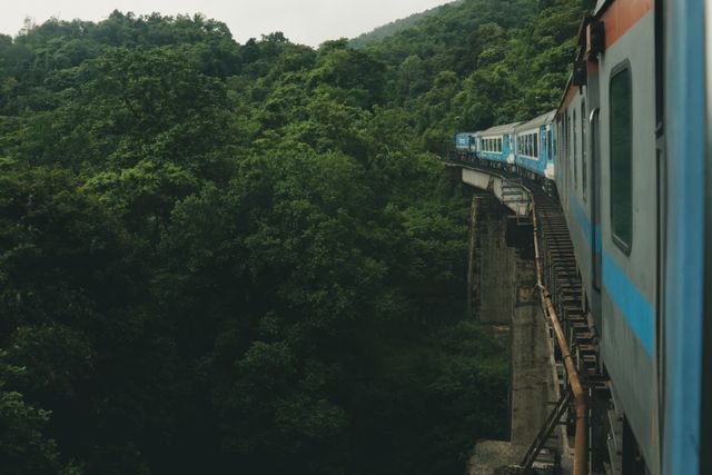 beautiful vistadome train routes