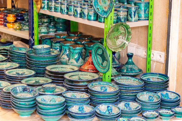 blue pottery of Jaipur, traditional crafts of india